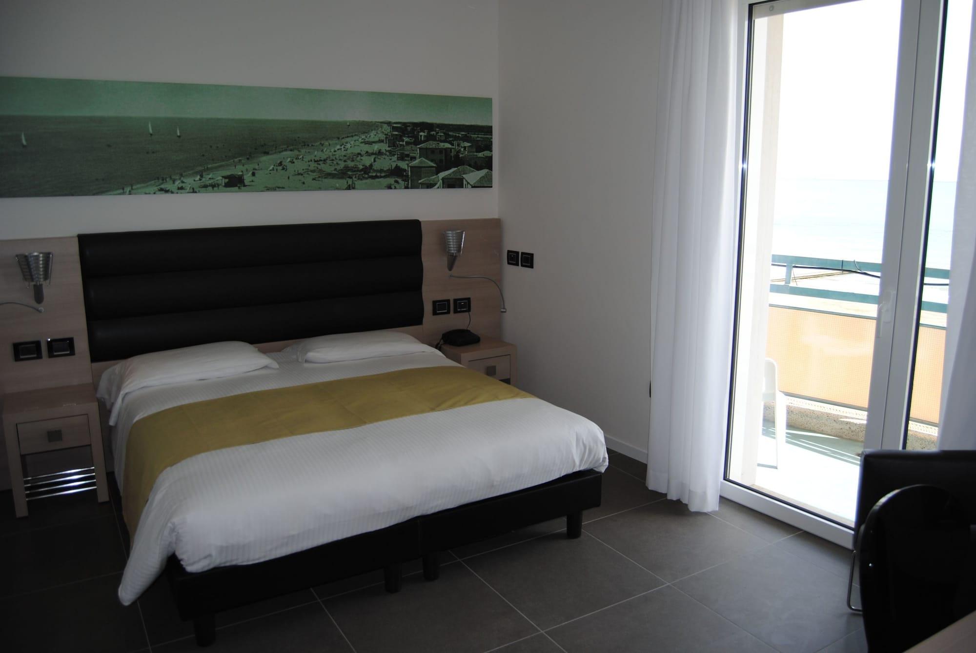 Adlon Hotel 4*