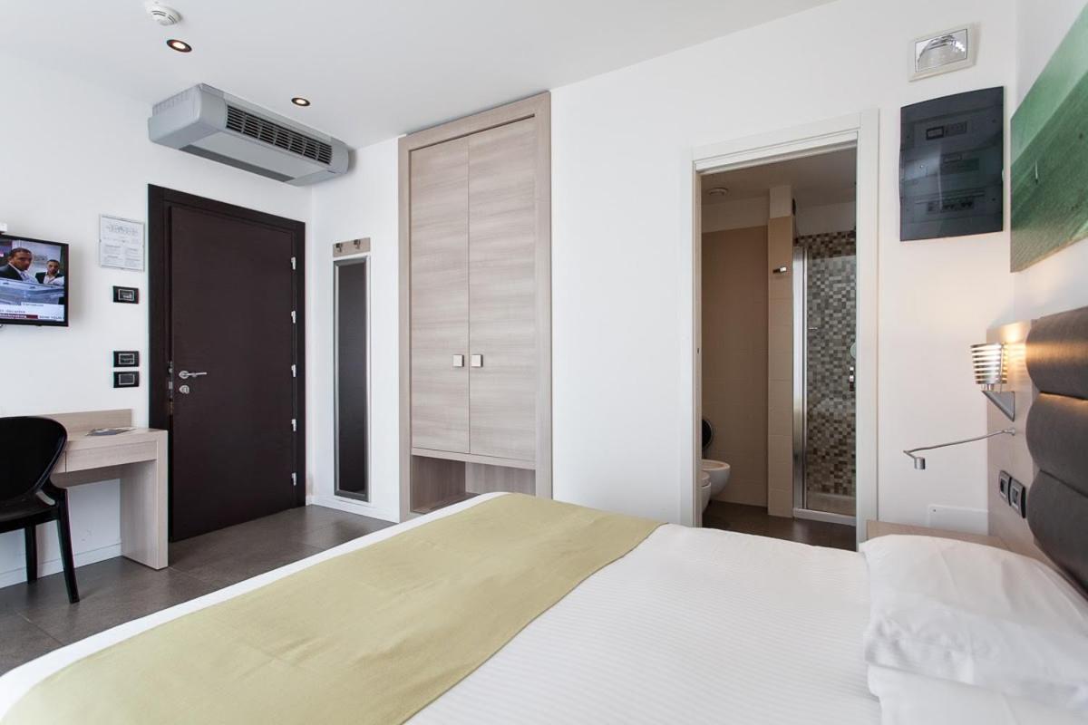 Adlon Hotel 4*